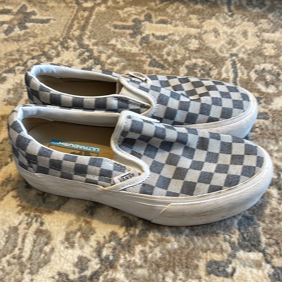 Womens checkered Vans size 5 1/2 - Picture 2 of 2